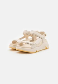 ECCO Chunky- Platform Sandals - Beige -ECCO Store 2d2918b6a74f40dd8e091c58f926b409