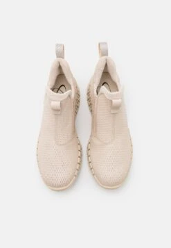 ECCO Gruuv - High-Top Trainers -ECCO Store 3dc68c9ccd9b45dc93be9a976177085c