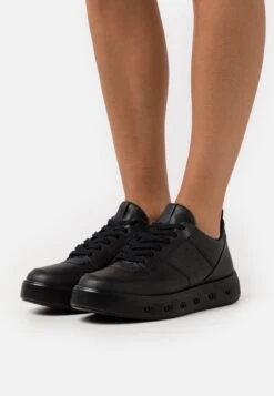 ECCO Street - Trainers - Black