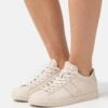 ECCO Street Lite - Trainers - Limestone -ECCO Store 8f83ea107e38443e9b7cf2a40d55b8e5